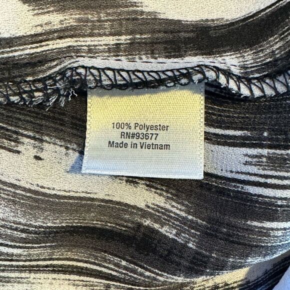 a.n.a. Shear Popover 3/4 Sleeves V Neck Top Size XL - Picture 9 of 9